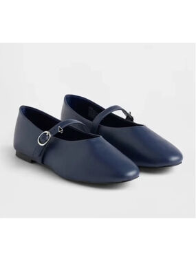 New Navy Classic Mary Jane Flats Size 7
